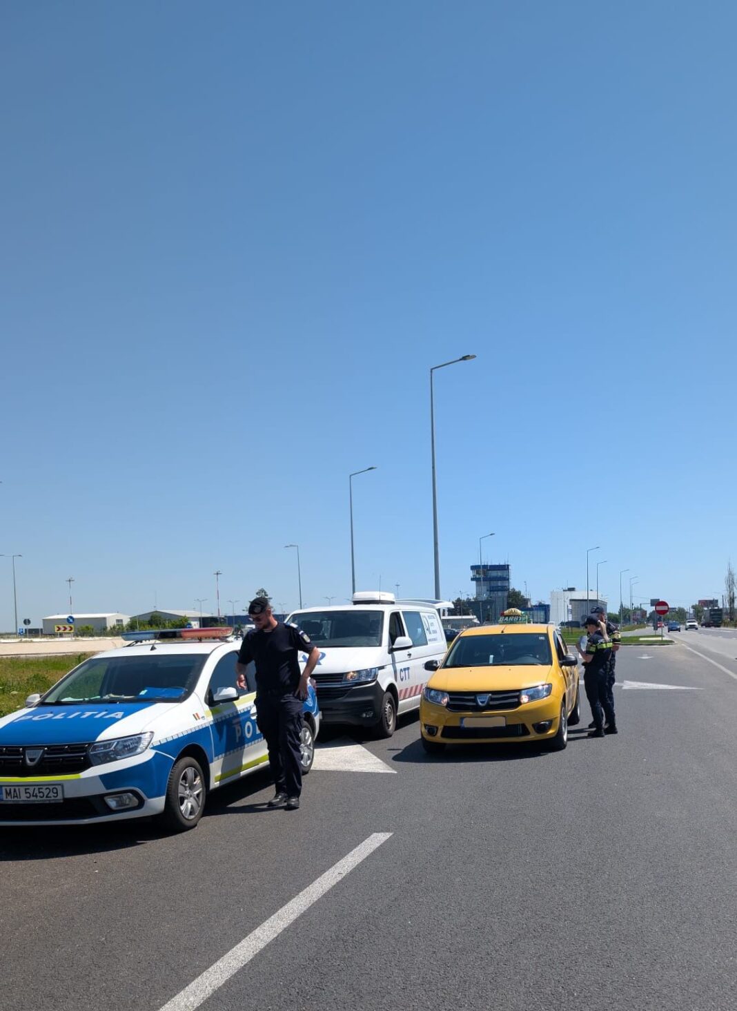 Verificări pentru taxiuri, transport alternativ și rent-a-car