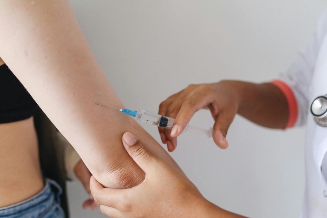 Peste 19.000 de copii din România nu au fost vaccinați pentru rujeolă, oreion și rubeolă