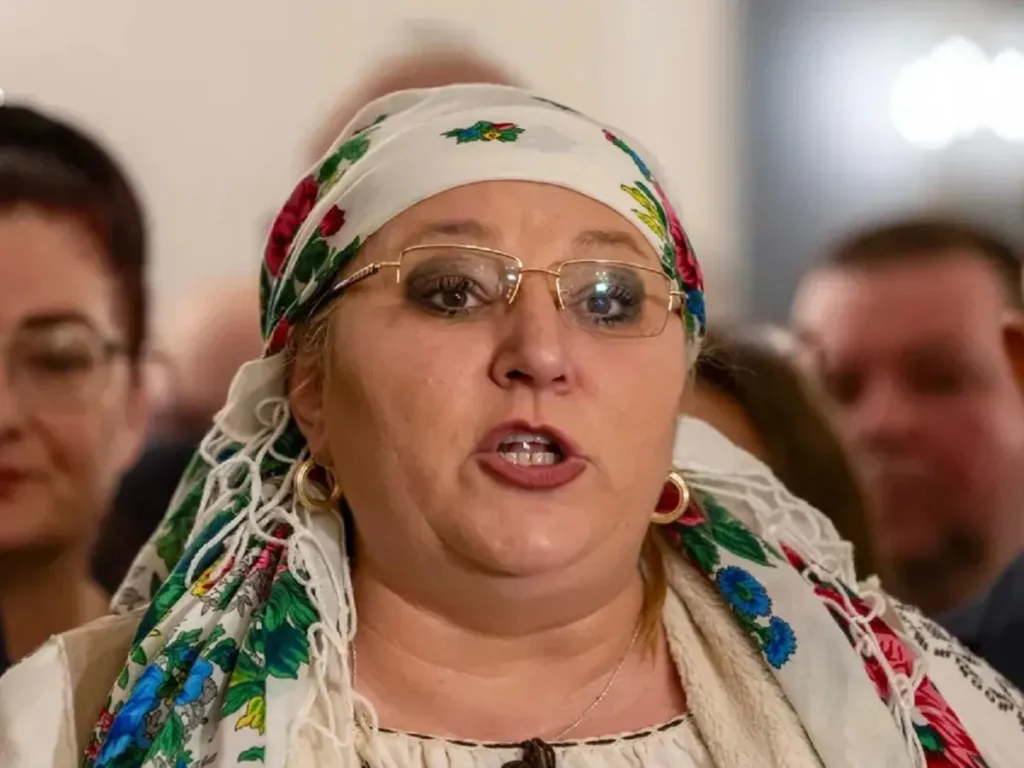 Diana Șoșoacă a anunțat că inițiază procedura pentru destituirea lui Nicușor Dan