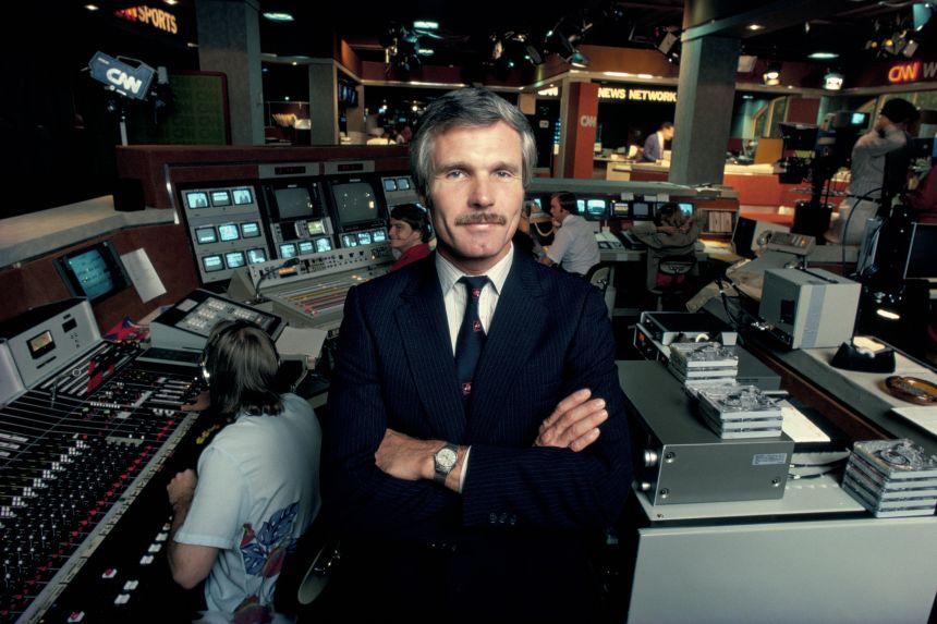 A murit Ted Turner, fondatorul CNN – un vizionar al televiziunii moderne și omul care a definit jurnalismul modern