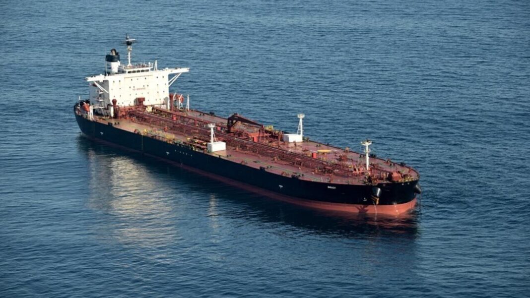Petrolier rusesc, reținut de Franța în Atlantic. Nava din flota fantomă se afla sub sancțiuni