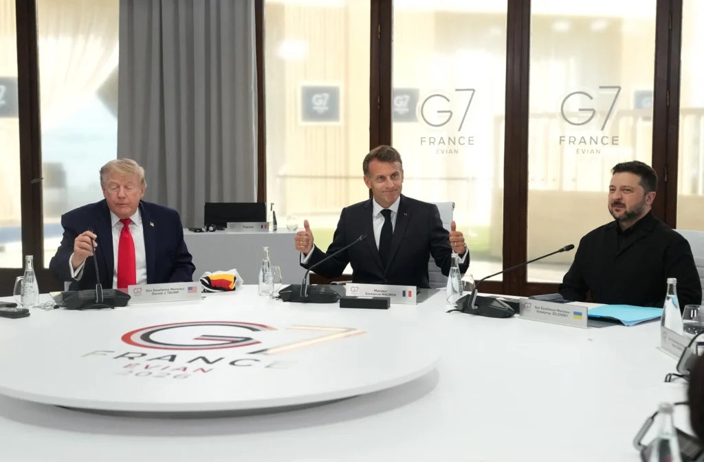 Zelenski, Macron și Trump au vorbit despre evoluția războiului din Ucraina, în marja summitului G7