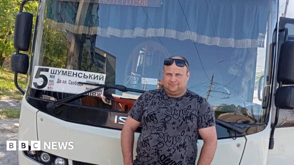 Șoferii care își riscă viața zilnic: Autobuzele din Herson, ținte ale dronelor rusești