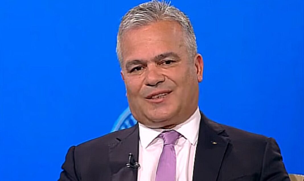 Adrian Veștea, aşteptat să depună azi, la Parlament, programul de guvernare și lista miniștrilor