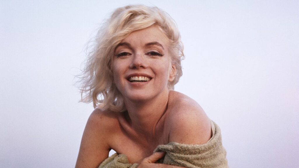 Ultimele fotografii ale lui Marilyn Monroe. Imaginile care surprind o femeie fericită înaintea tragediei care a șocat lumea