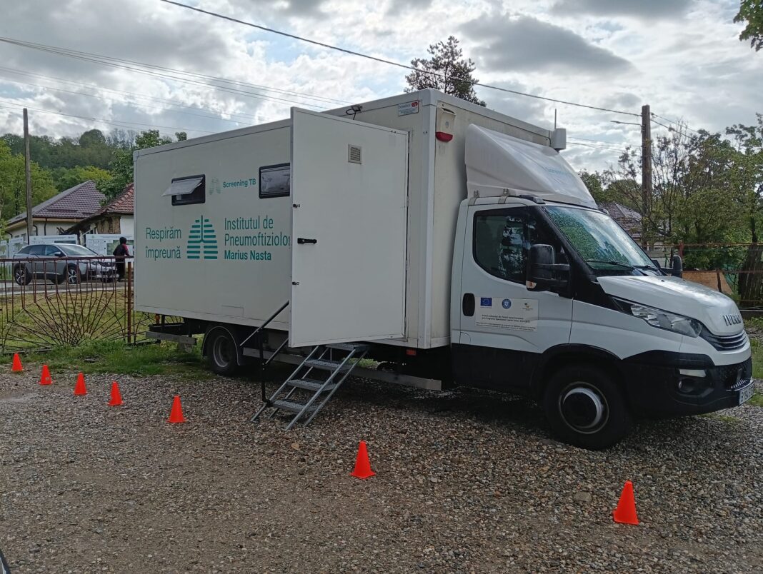 Peste 1.300 de persoane din Mehedinți au beneficiat de investigații gratuite prin Caravana Screening TB