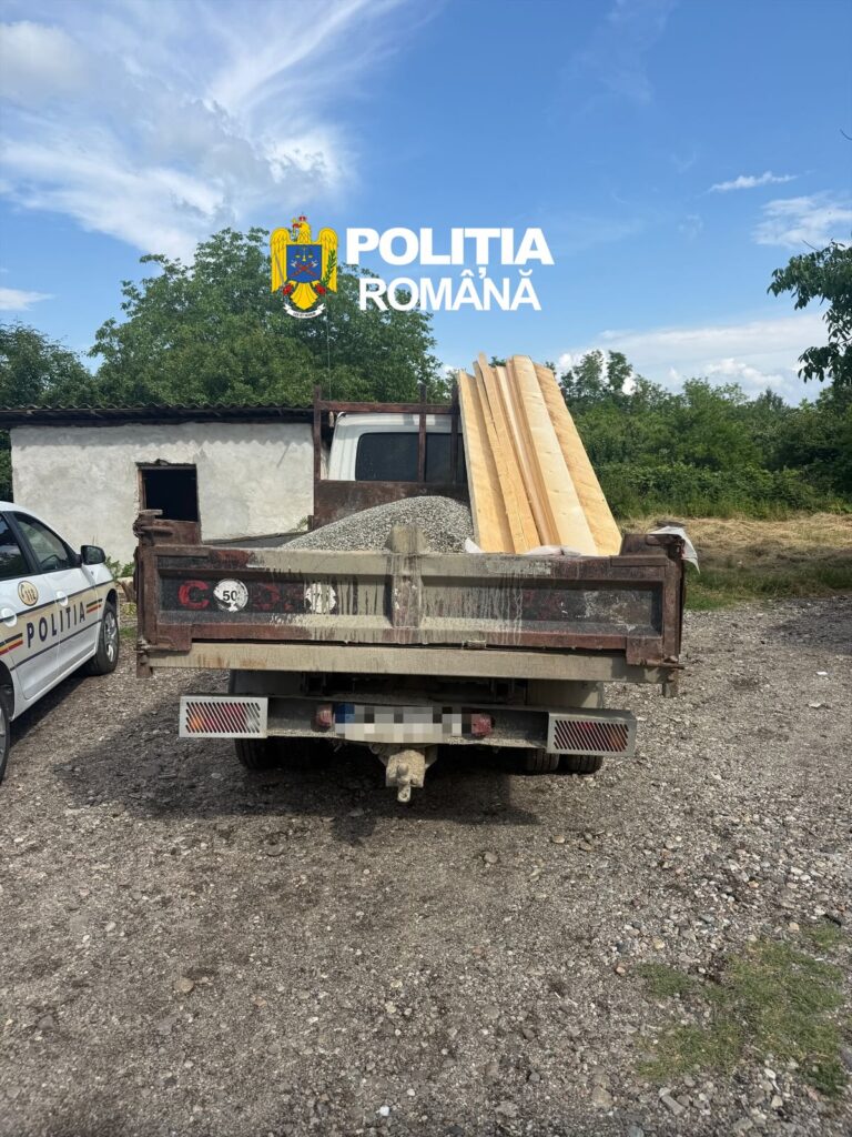 Polițiștii din Sutești au depistat un transport ilegal de agregate minerale