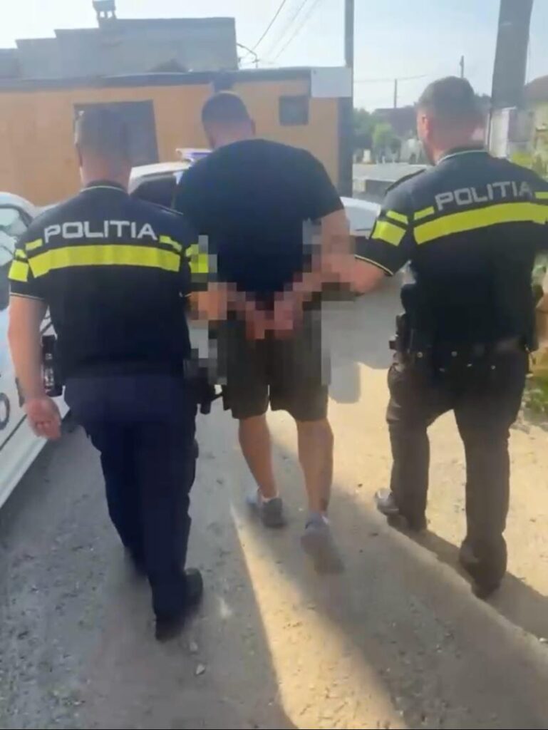 (VIDEO) Tânăr din Cetate, reținut după ce a fost prins la volan cu permisul suspendat