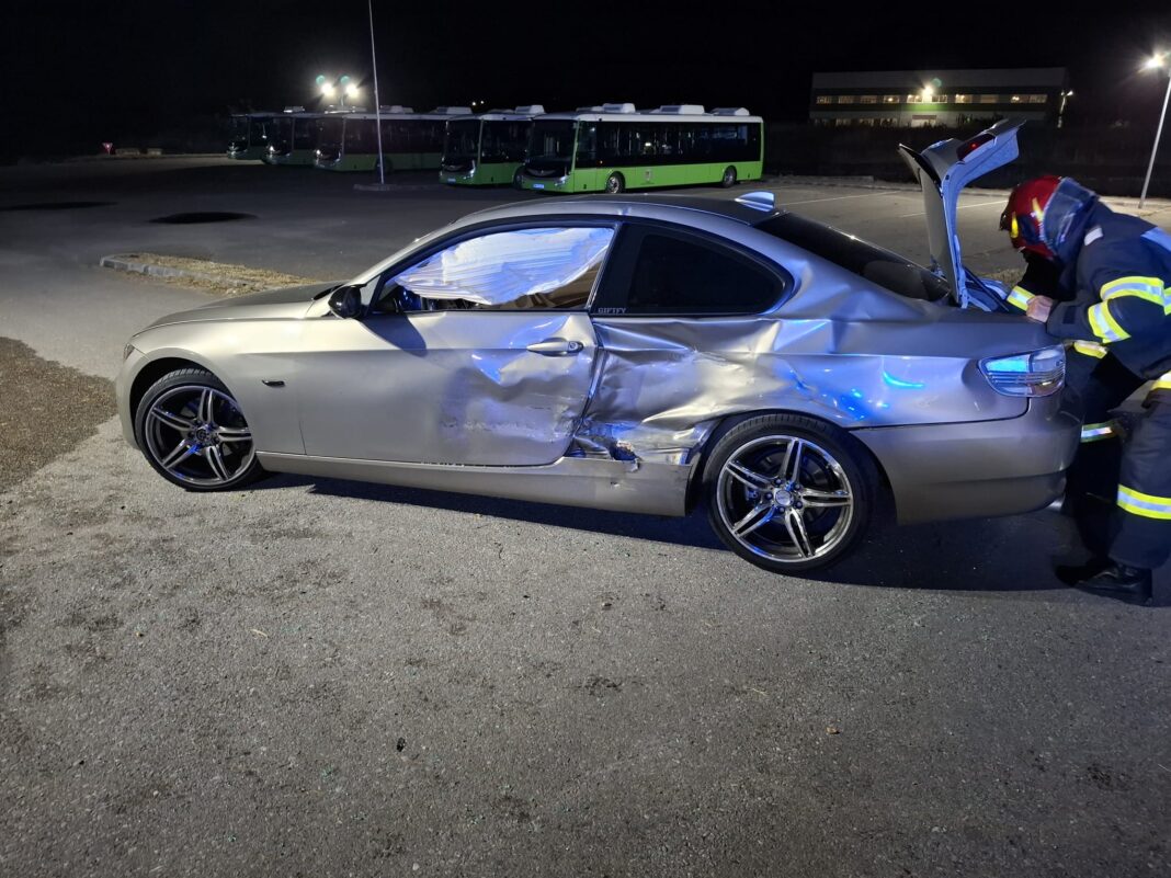 Opt persoane rănite în două accidente rutiere produse noaptea trecută în Mehedinți
