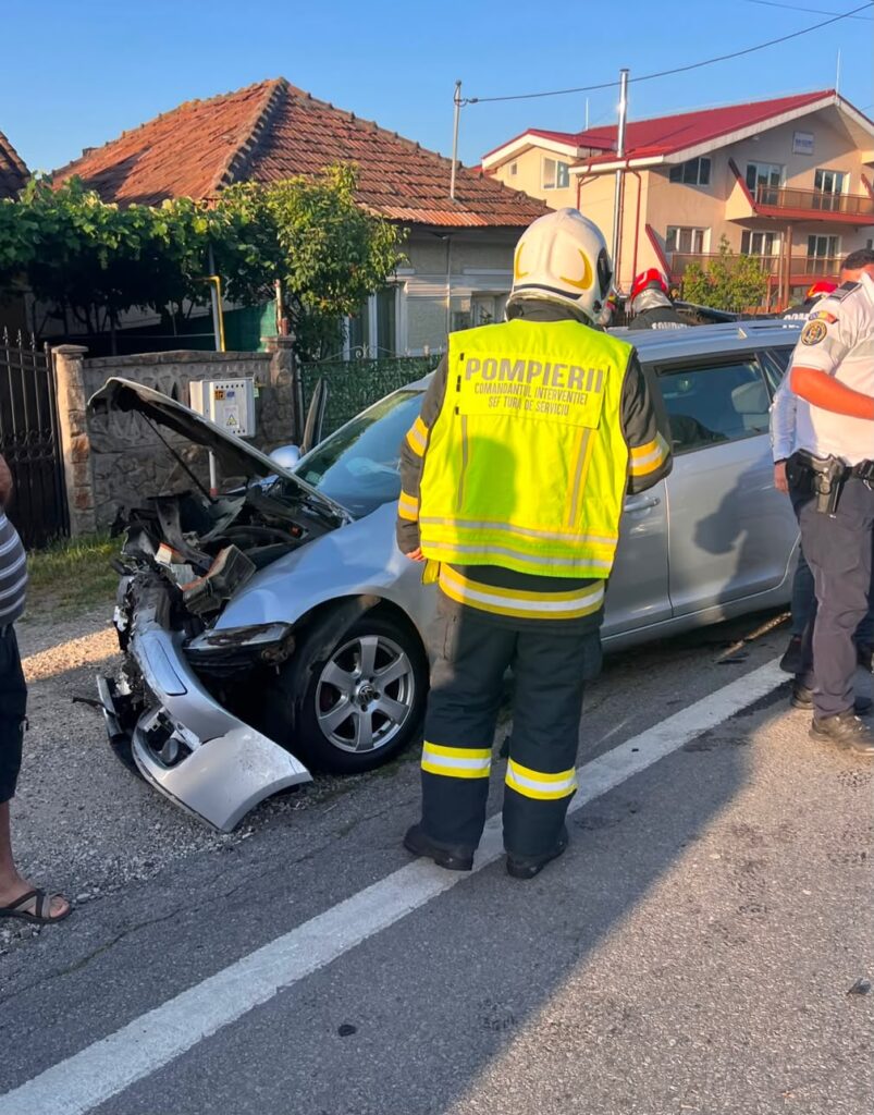 Vâlcea: Trei mașini, implicate într-un accident provocat de un şofer beat, la Copăceni