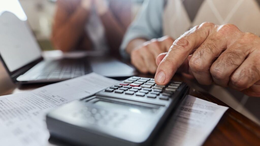 Asociația pentru Pensiile Administrate Privat din România anunţă că românii sunt mai bogați cu 18 miliarde de euro