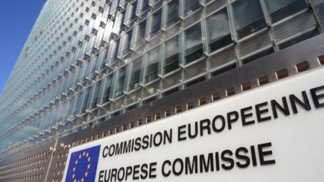 Comisia Europeană: România, printre țările care au luat măsuri eficiente pentru corectarea deficitului excesiv