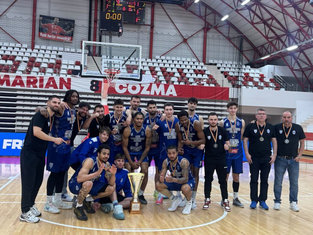 Baschet / Bronz cu sufletul la gură! SCMU Craiova a revenit de la -19 și a învins Dinamo după prelungiri