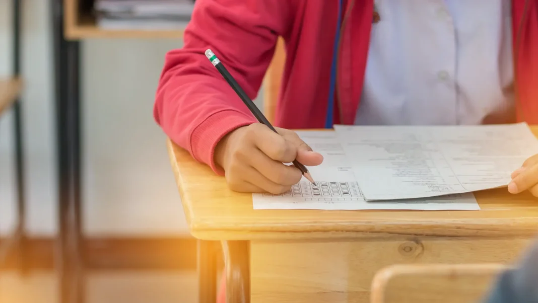 Ce se schimbă la examenul de bacalaureat în 2030. Ministrul interimar Mihai Dimian a semnat ordinul