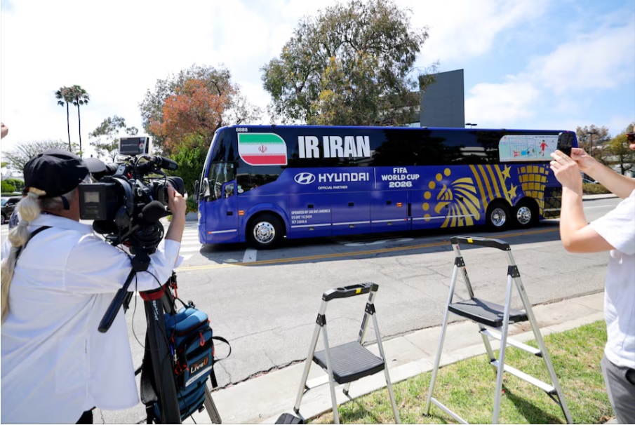 Fotbaliștii iranieni debutează la turneu sub presiunea tensiunilor politice