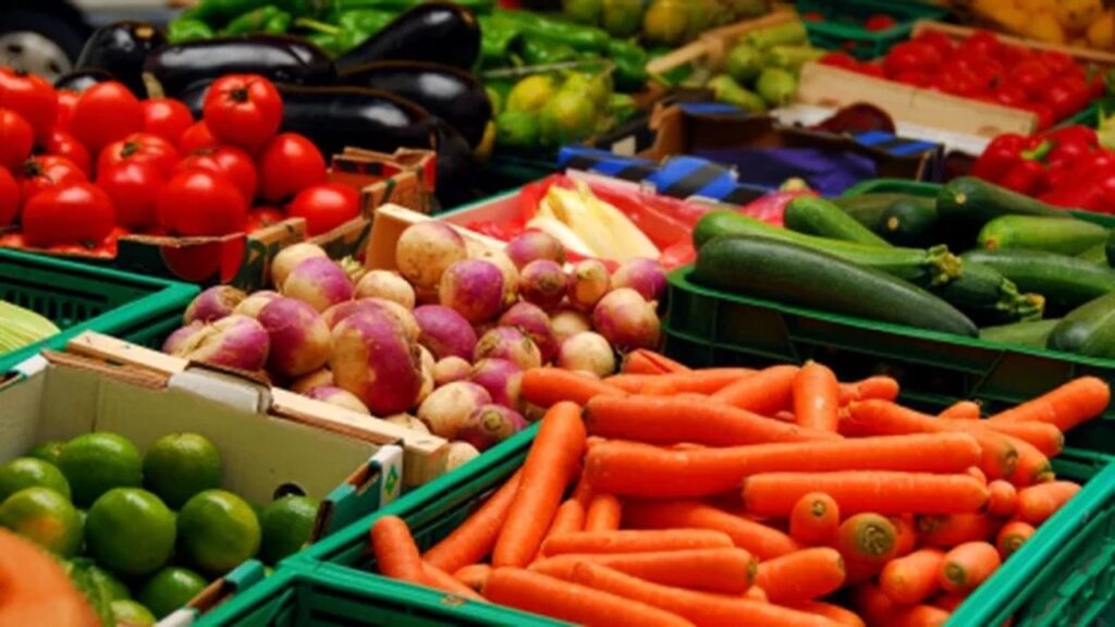 Legume și fructe din Turcia, vândute în supermarketuri ca produse românești