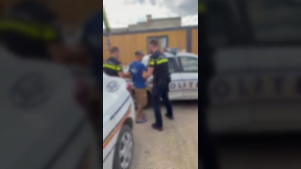 (VIDEO) Bărbat din Dolj, reținut după ce a refuzat montarea brățării electronice