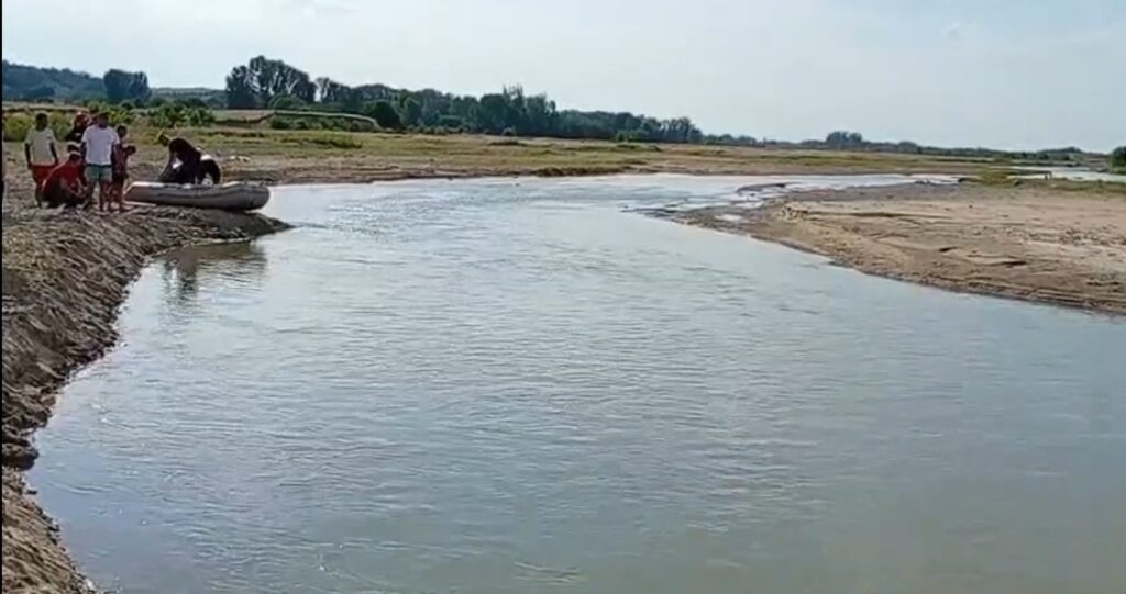 Tragedie în Olt: Un tânăr de 17 ani s-a înecat în râul Olteț