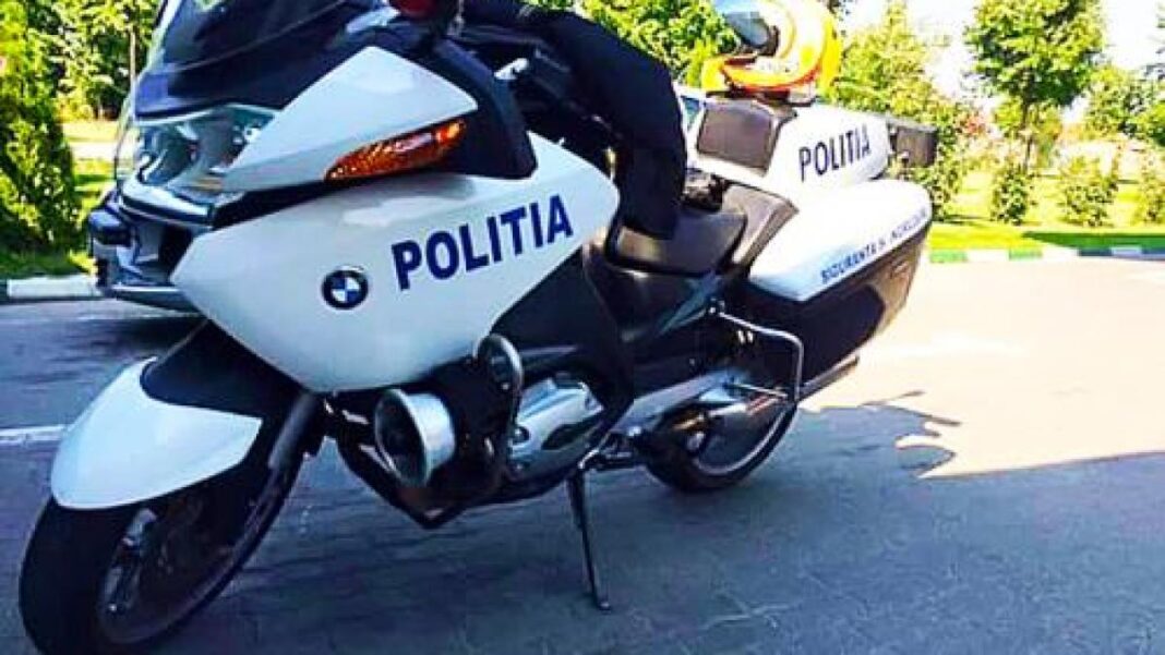 Tânără depistată în trafic la ghidonul unei motociclete