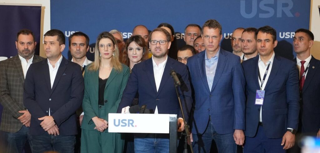 Liderii USR se întrunesc în ședință de la ora 19:00 pentru a hotărî dacă îl susțin pe Adrian Veștea