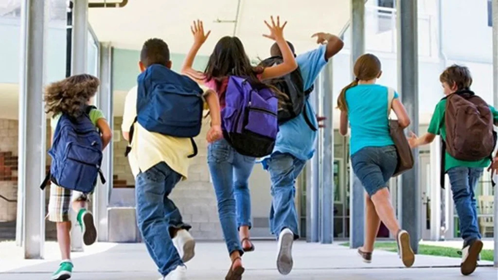 O nouă minivacanță pentru dascăli şi elevi
