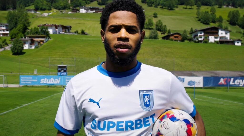 Universitatea Craiova l-a prezentat oficial pe Ronaldo Webster. Campionul Macedoniei este deja în cantonamentul din Austria