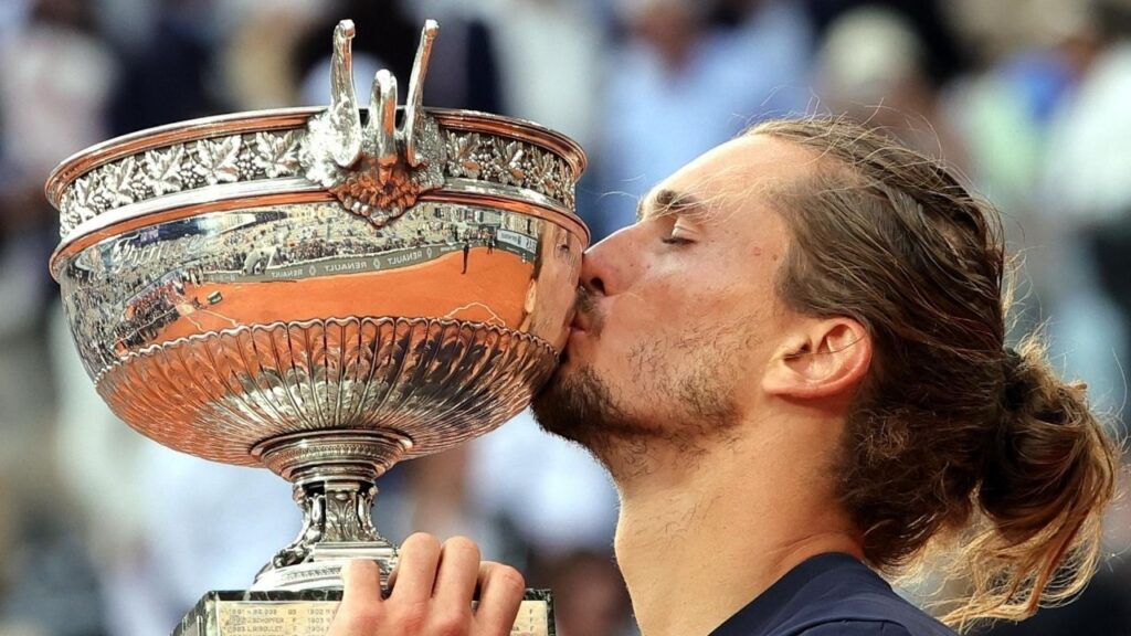 Zverev, campion la Roland Garros după o finală electrizantă de cinci seturi