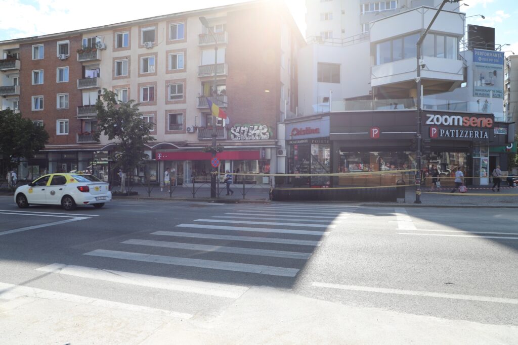 Circulația a fost reluată pe Calea lui Traian din Râmnicu Vâlcea. Restricțiile rămân în anumite zone din centrul orașului