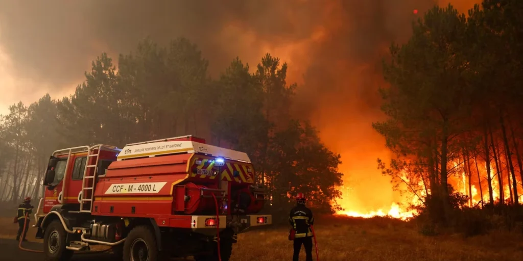 Macron convoacă o reuniune de criză, în timp ce incendiile se apropie de Bordeaux
