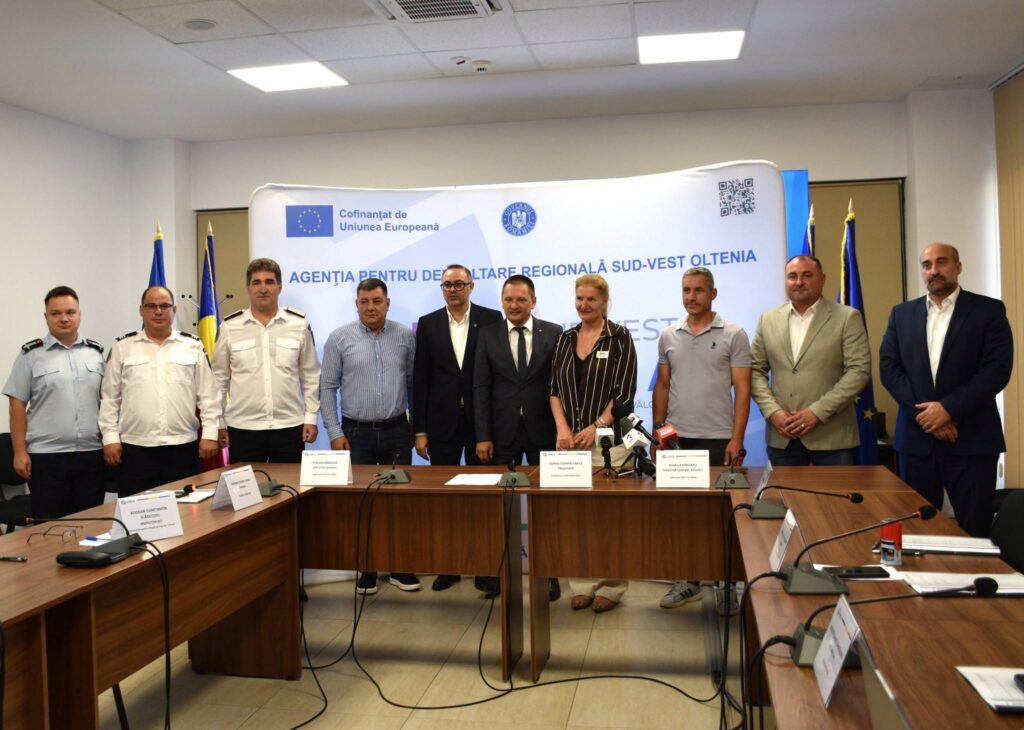 Șase proiecte de eficiență energetică, de peste 13 milioane de euro vor fi implementate în Dolj. ADR Sud-Vest Oltenia a înmânat contractele
