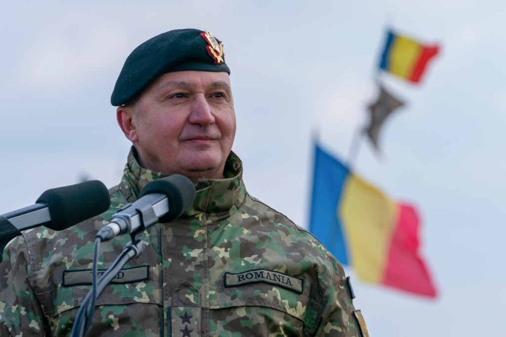 Mesajul șefului Armatei după ce un pilot român de F-16 a doborât o dronă deasupra României