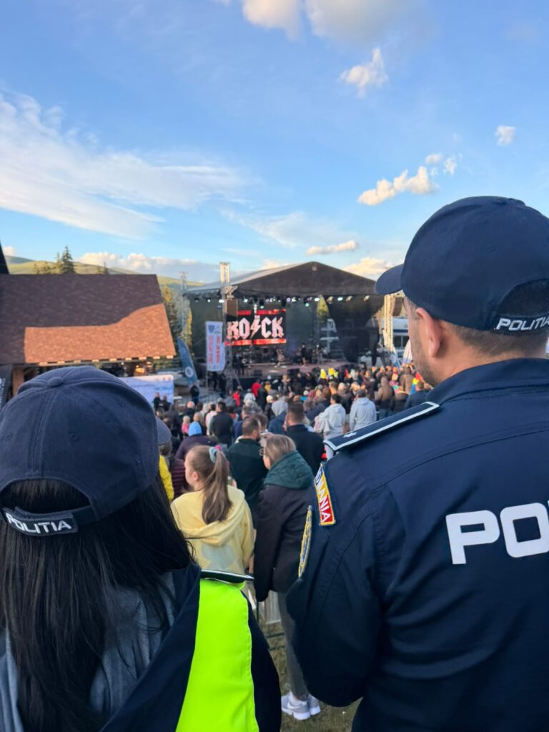 Peste 1.500 de gorjeni, informați de polițiști în cadrul unor evenimente publice