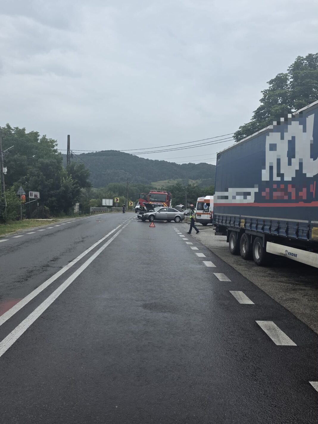 Coliziune între un TIR și un autoturism