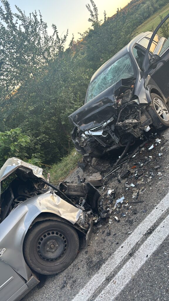 (VIDEO) Accident mortal în Dolj. Un bărbat a murit după o coliziune între două autoturisme