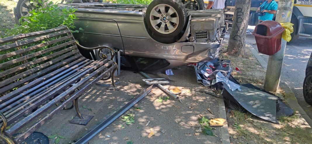 Un șofer nu ar fi acordat prioritate la virajul la stânga