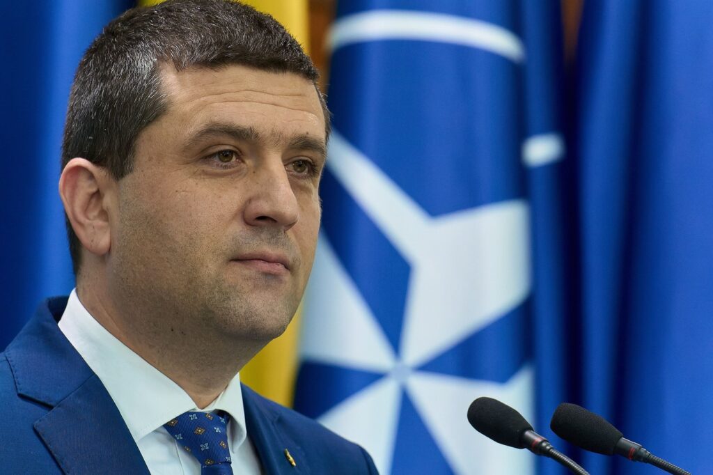 Reacția ministrului Apărării după ce militarii români au doborât o dronă în județul Buzău