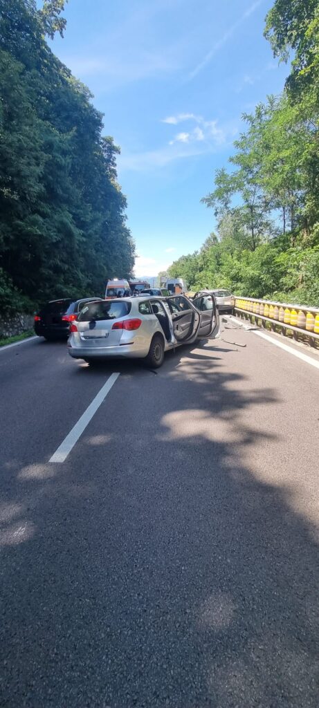 Vâlcea: Accident cu patru răniți la Seaca, după ce un șofer a intrat pe contrasens