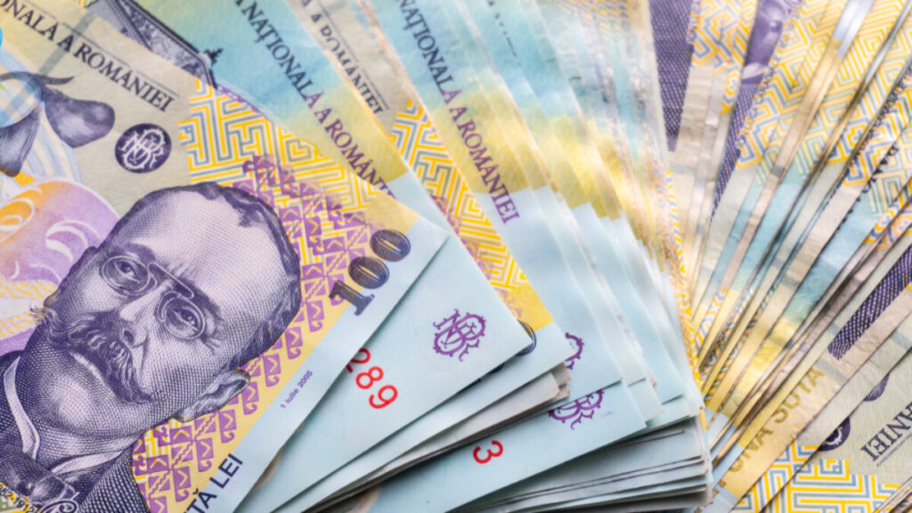 INS: Salariul mediu net s-a diminuat cu 2,7% în luna mai față de aprilie