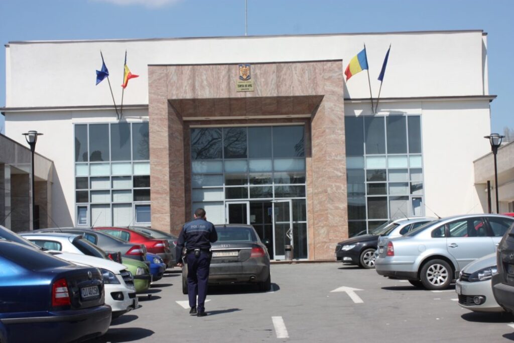 După opt ani de proces, fostul consilier personal al primarului Craiovei, Florin Lobdă, a fost achitat definitiv