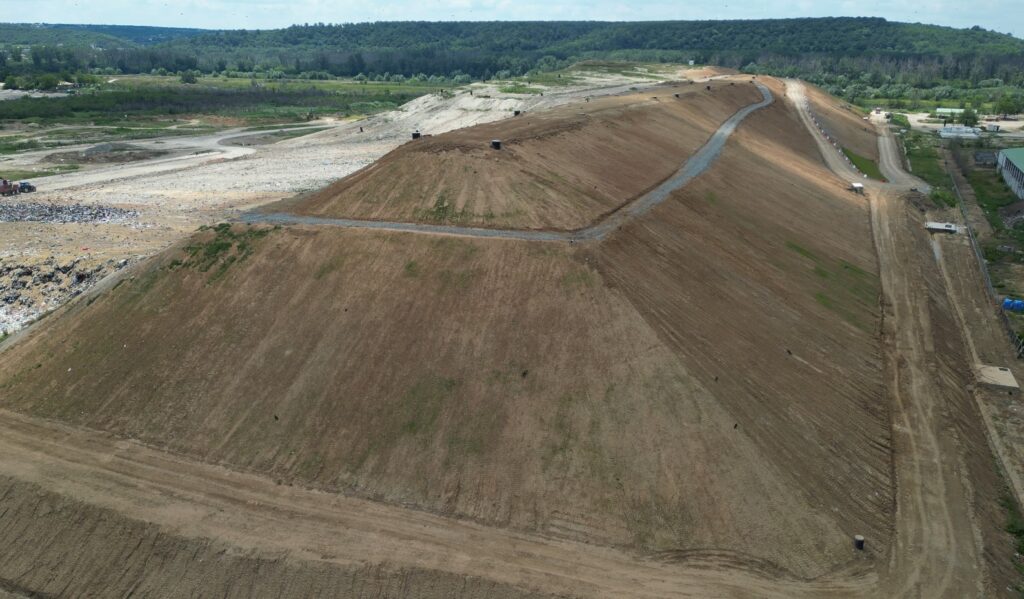 Eco Sud anunță finalizarea închiderii ecologice a primelor cinci celule ale Depozitului Ecologic Mofleni