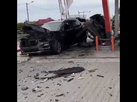 (VIDEO) Accident în Coșoveni: două autoturisme au ajuns într-o benzinărie