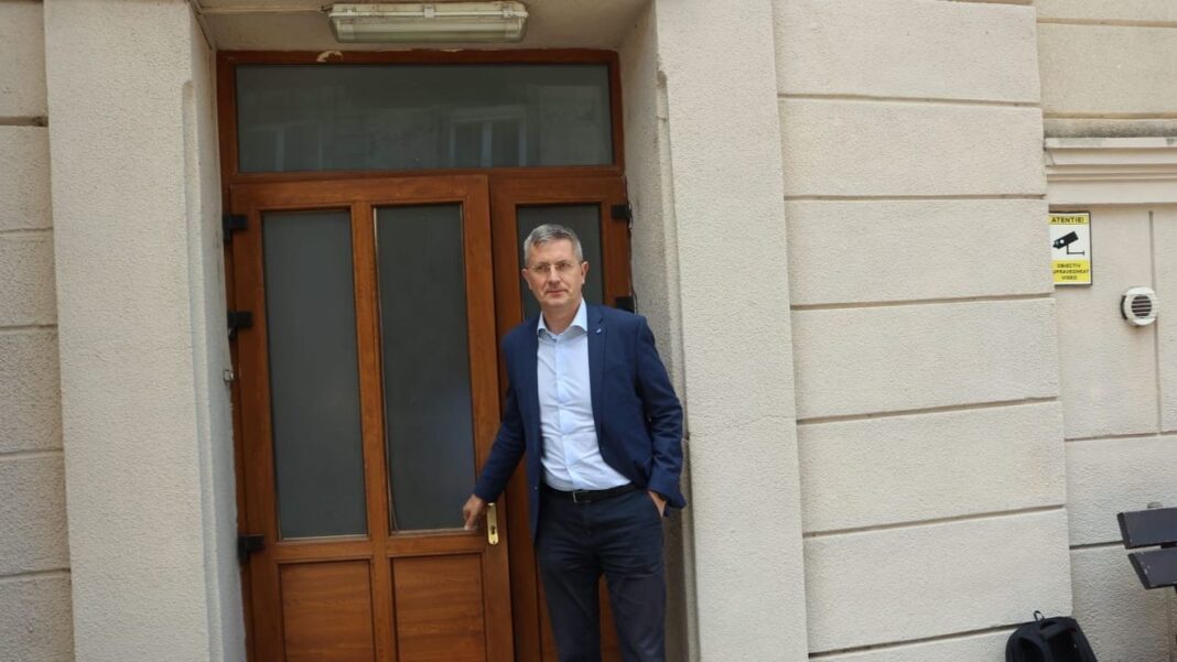 Dan Barna, audiat la DNA în dosarul achiziţiei vaccinurilor COVID