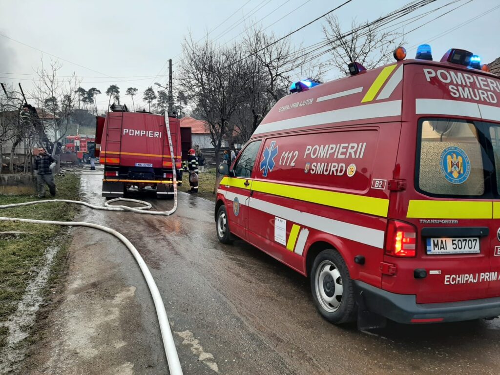 Explozie urmată de un incendiu la o fabrică de produse din lemn din Brașov. Planul Roșu de Intervenție a fost activat