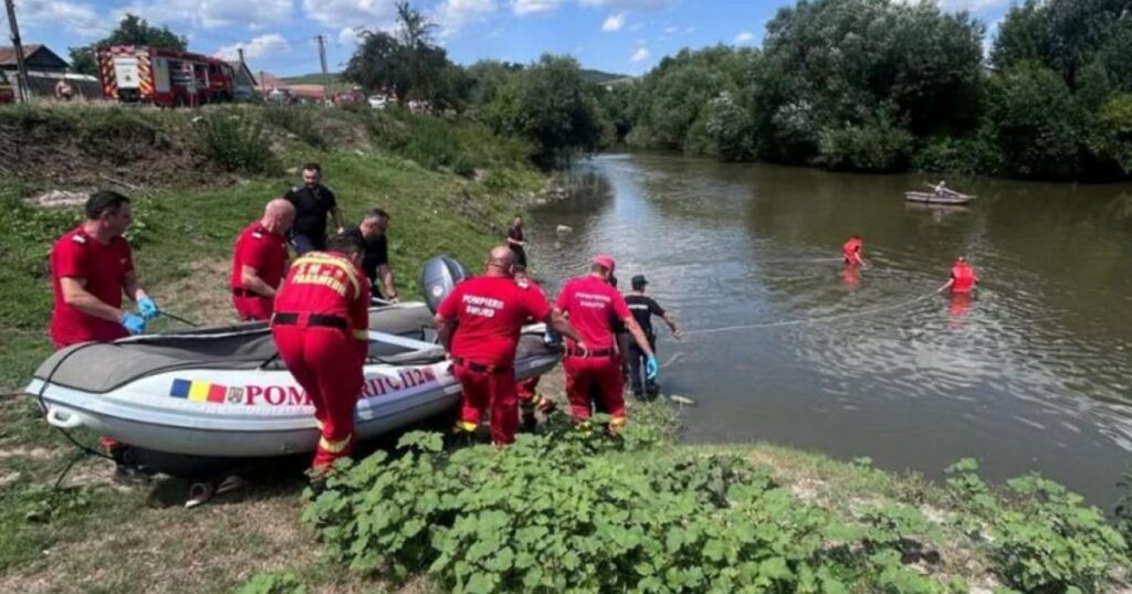 Doi verișori, de 10 și 11 ani, au murit înecați în râul Mureș