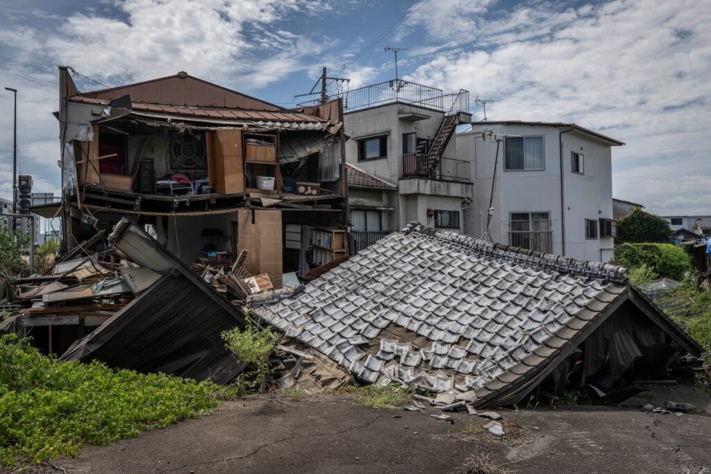 Bilanţul cutremurului din Japonia a ajuns la 34 de morţi. Zeci de mii de gospodării nu au curent și apă