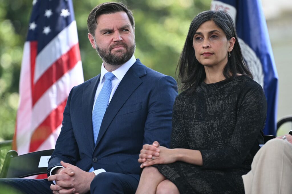 JD Vance, pentru a patra oară tată