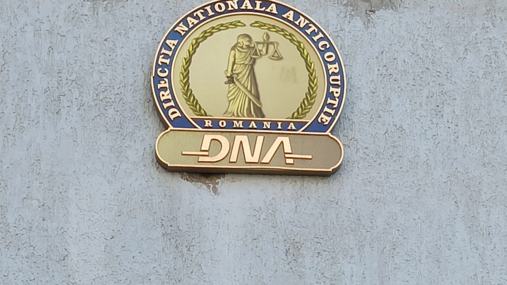 Directorii generali ai APIA și ANF, suspendați din funcții după ce au fost trimiși în judecată de DNA