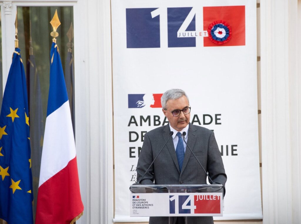 Ambasadorul Franței la București, Nicolas Warnery: Nu există astăzi o apărare mai bună decât NATO