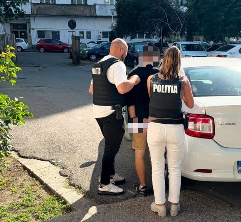 Patru persoane urmărite de polițiști, depistate în Dolj! Trei au ajuns în penitenciar