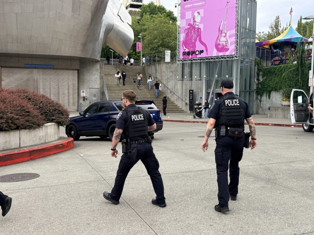 Atac armat la un festival gastronomic din Seattle. Două persoane au murit şi mai multe au fost rănite